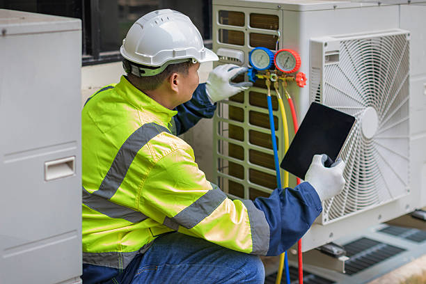Professional Ac Installation technician working in Crawfordsville, OR
